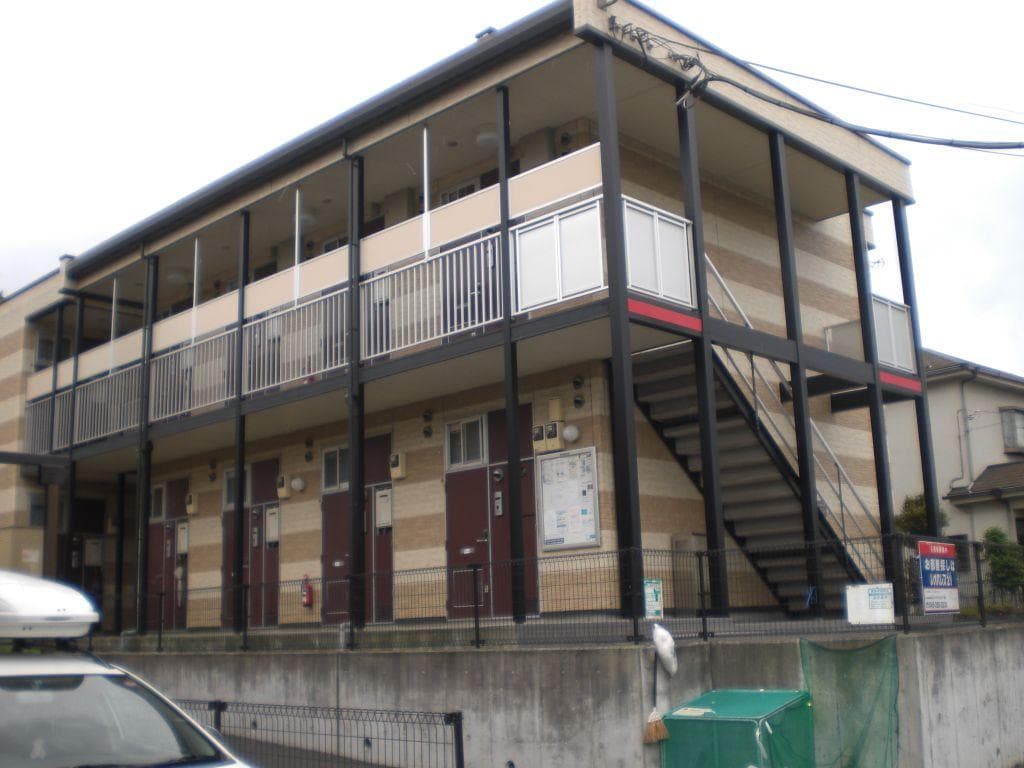 Main exterior of leopalace Hills Shimadai