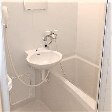 Room image 8