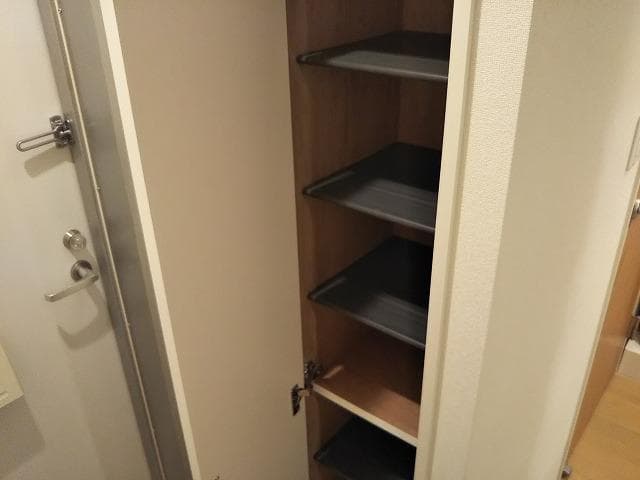 Room image 9