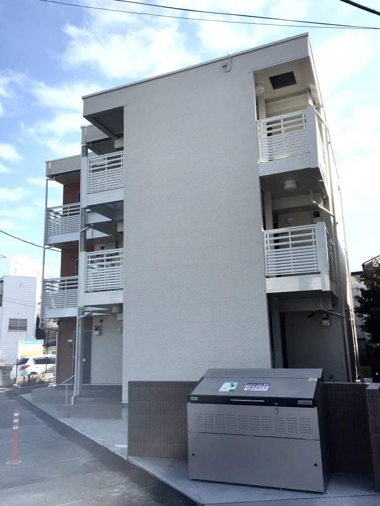 Main exterior of LEONEXT Matura