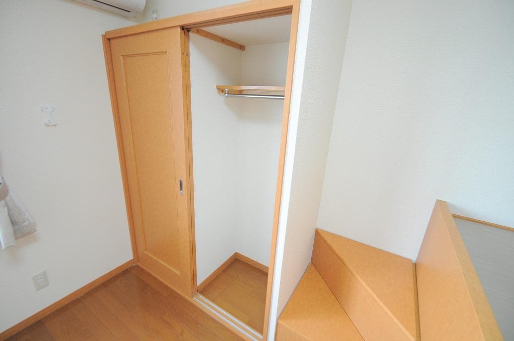 Room image 15