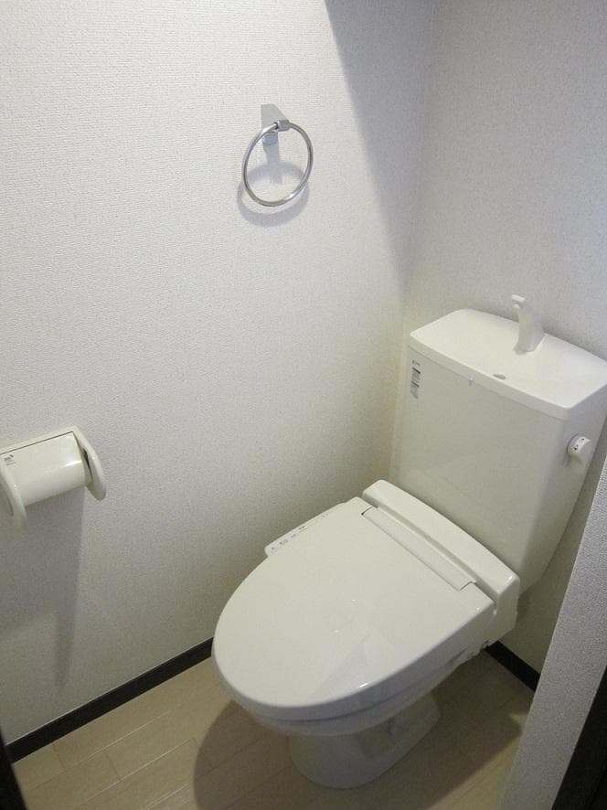 Room image 8