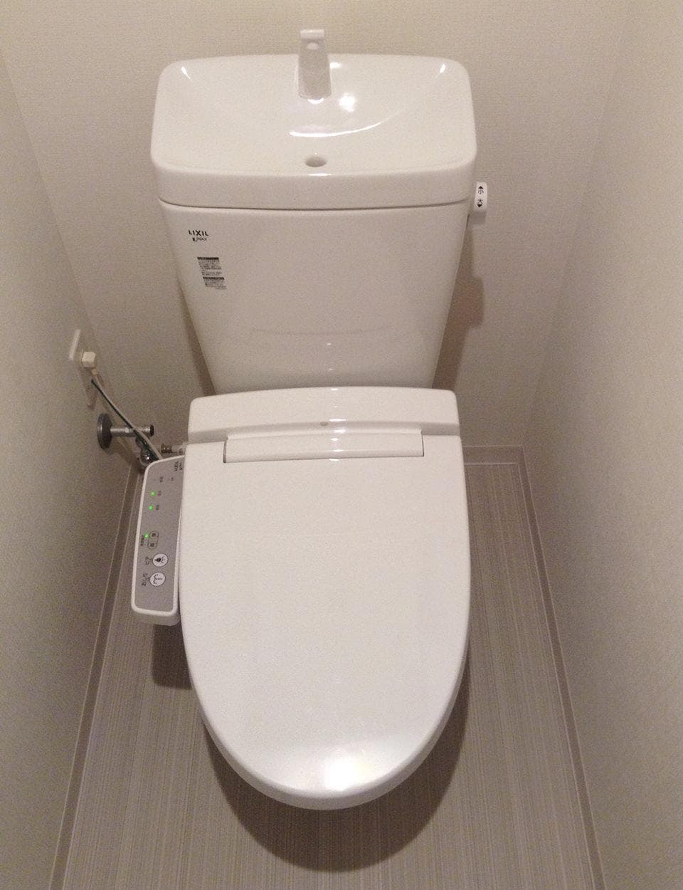 Room image 8