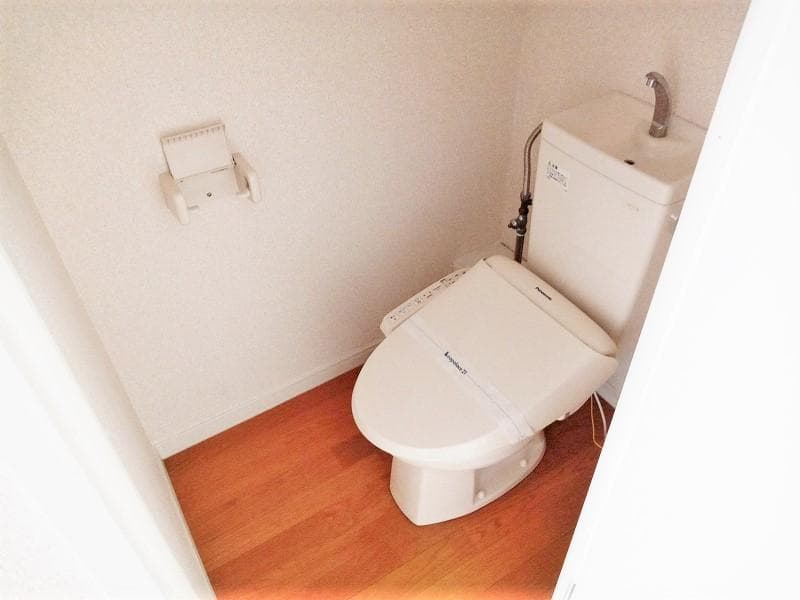 Room image 8