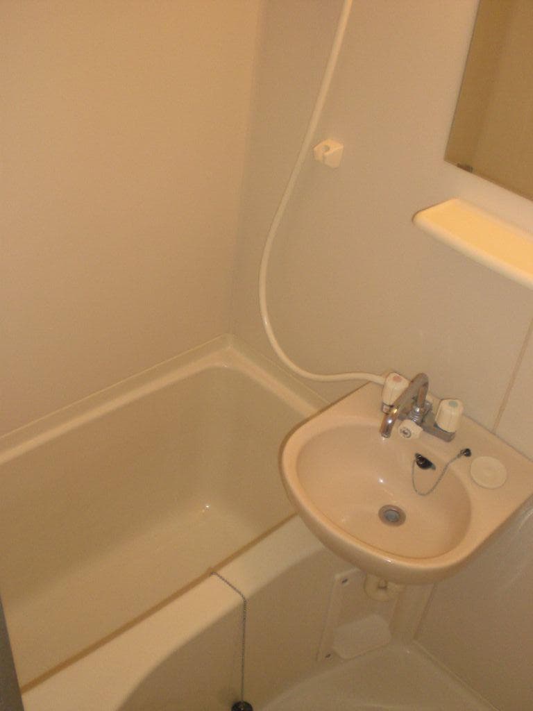 Room image 10