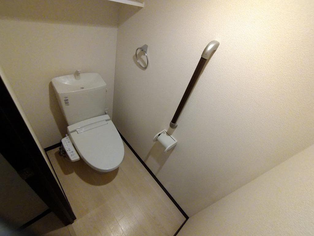 Room image 9