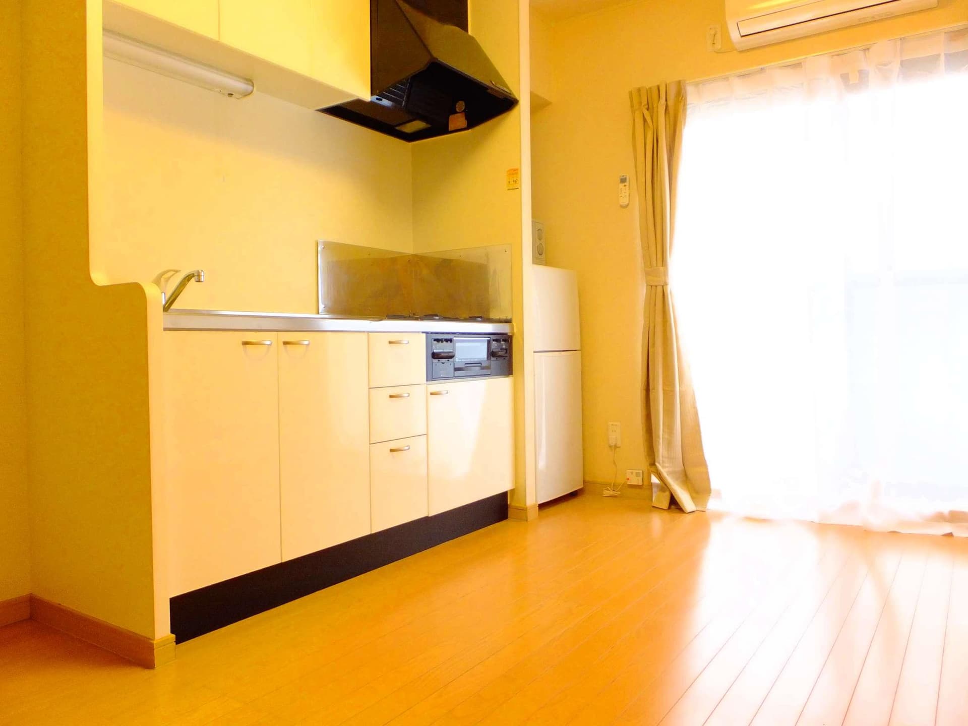 Room image 15