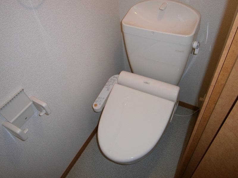 Room image 8