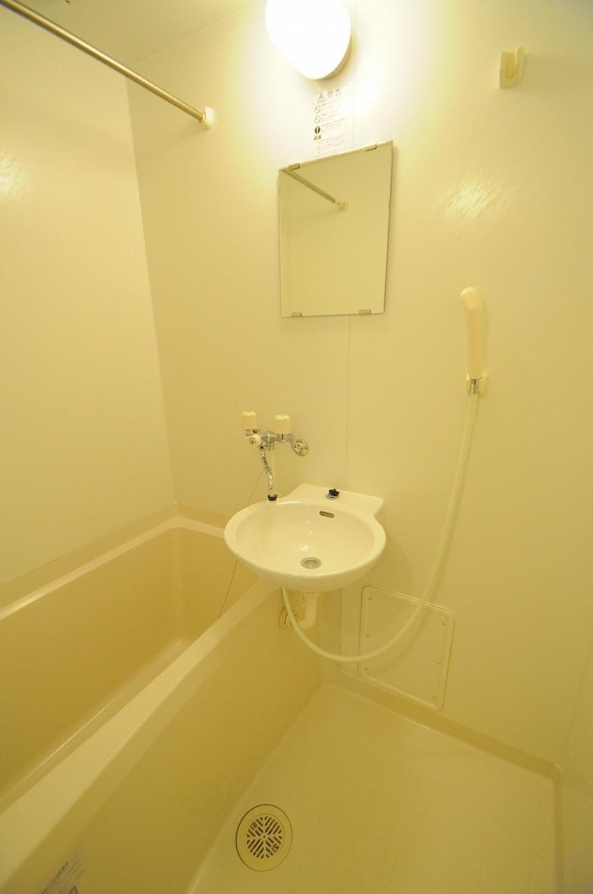 Room image 10