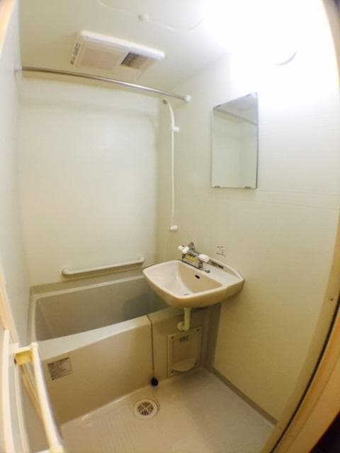 Room image 12