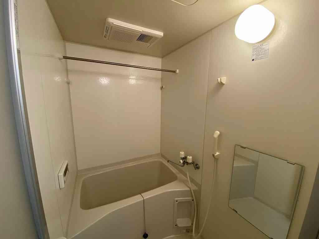 Room image 10