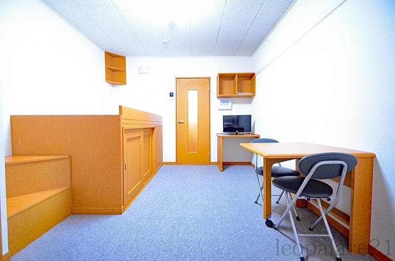 Room image 16