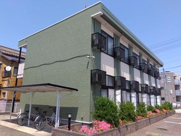 Main exterior of leopalace Suehiro