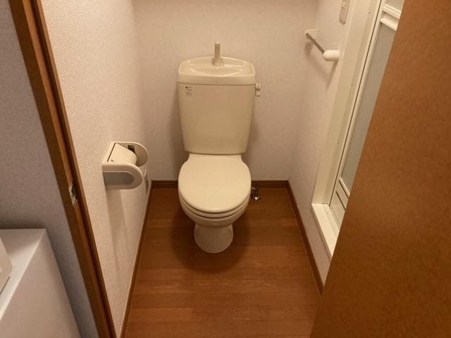 Room image 9
