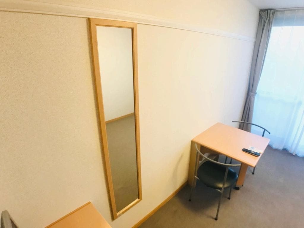 Room image 15