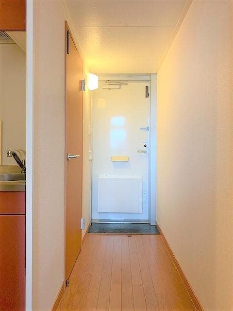 Room image 8