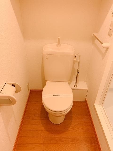 Room image 9