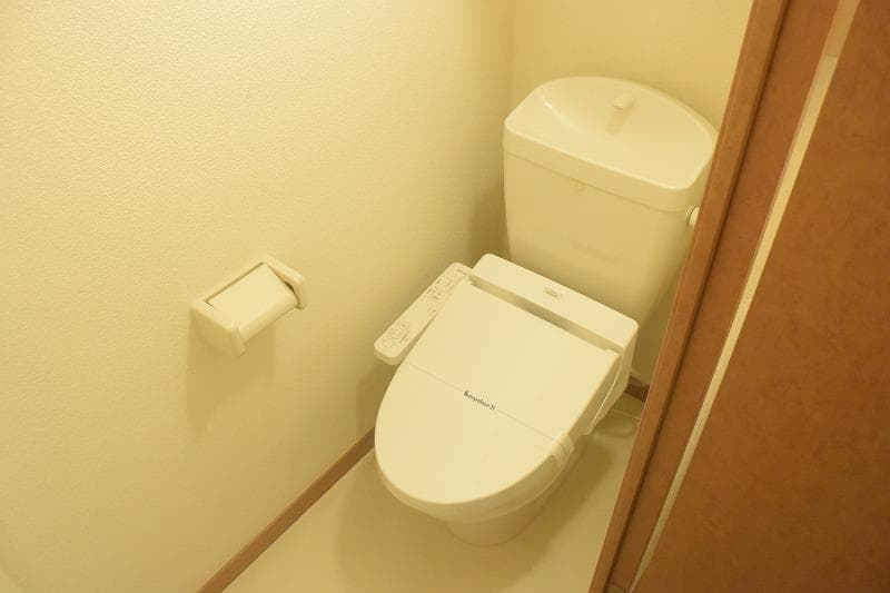 Room image 8