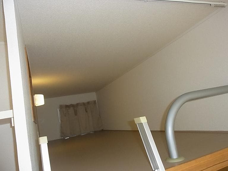 Room image 14