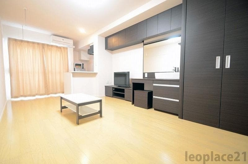 Room image 16