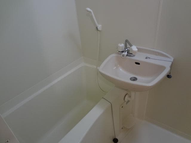 Room image 13