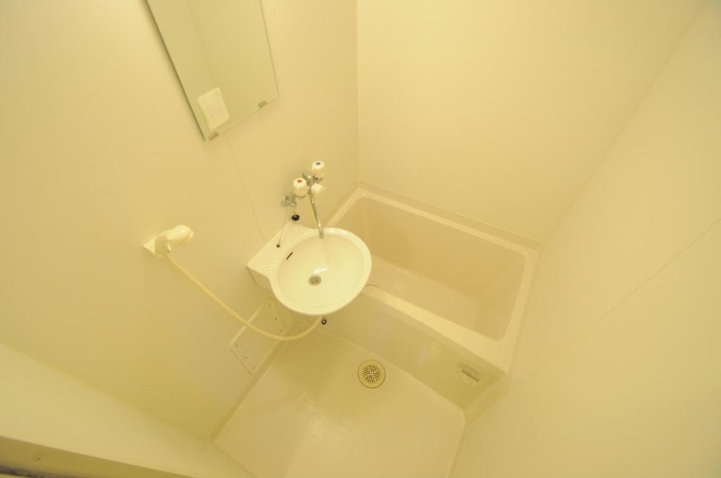Room image 11