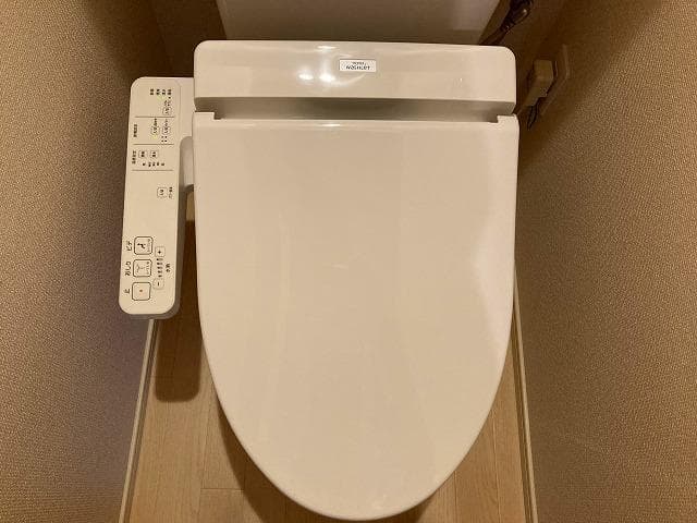 Room image 14