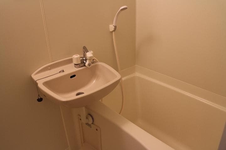 Room image 12