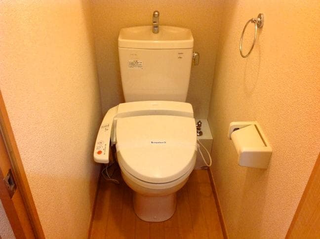 Room image 8