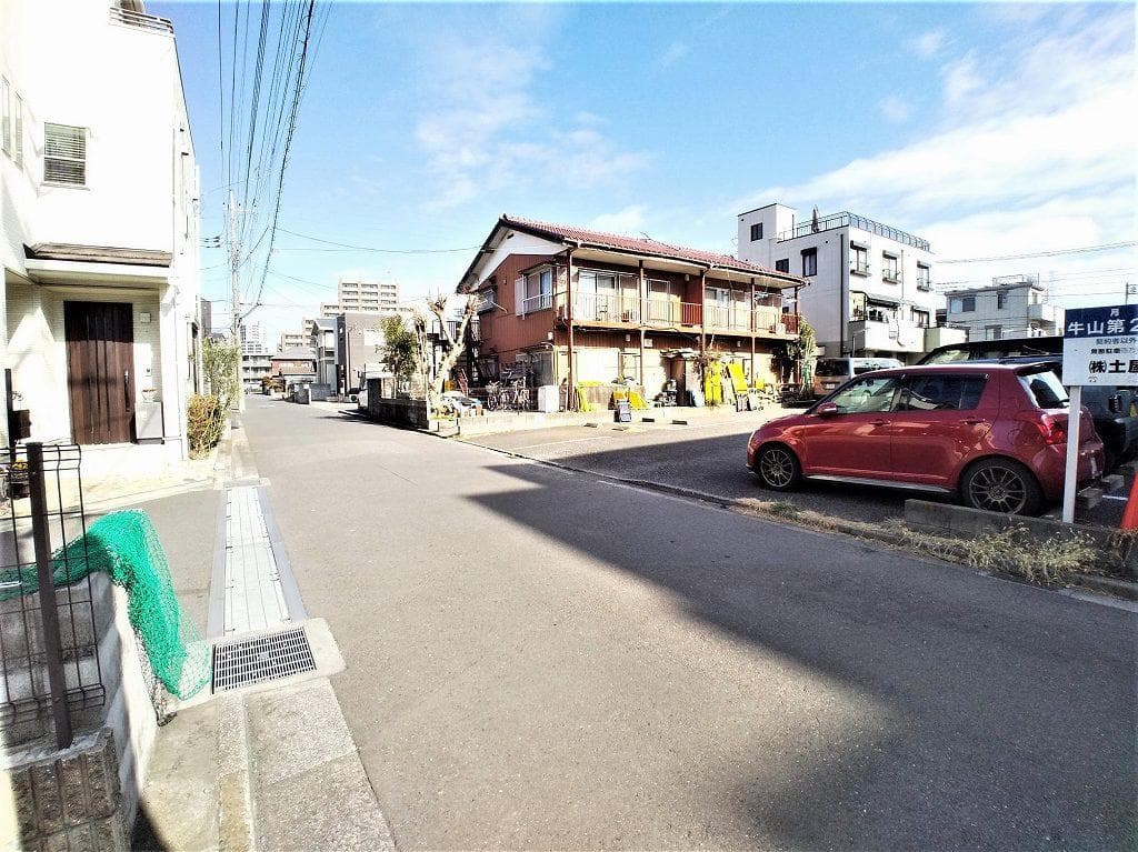 Room image 15