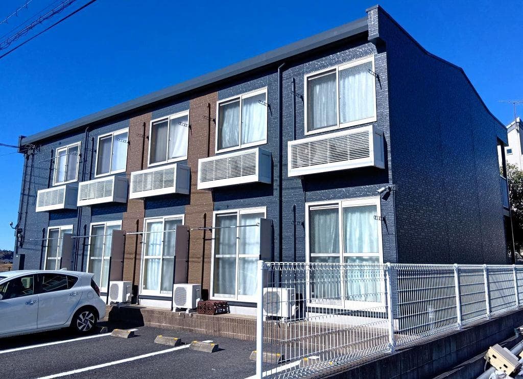 Main exterior of leopalace Benture J