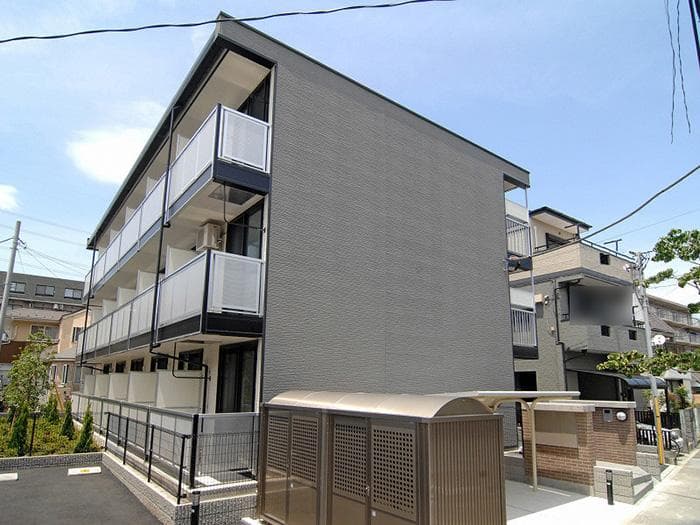 Main exterior of leopalace Emu Eichi Corpo II