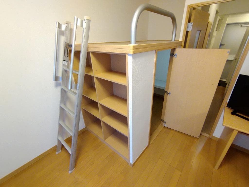 Room image 10