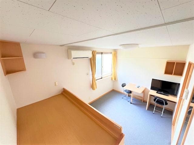 Room image 12