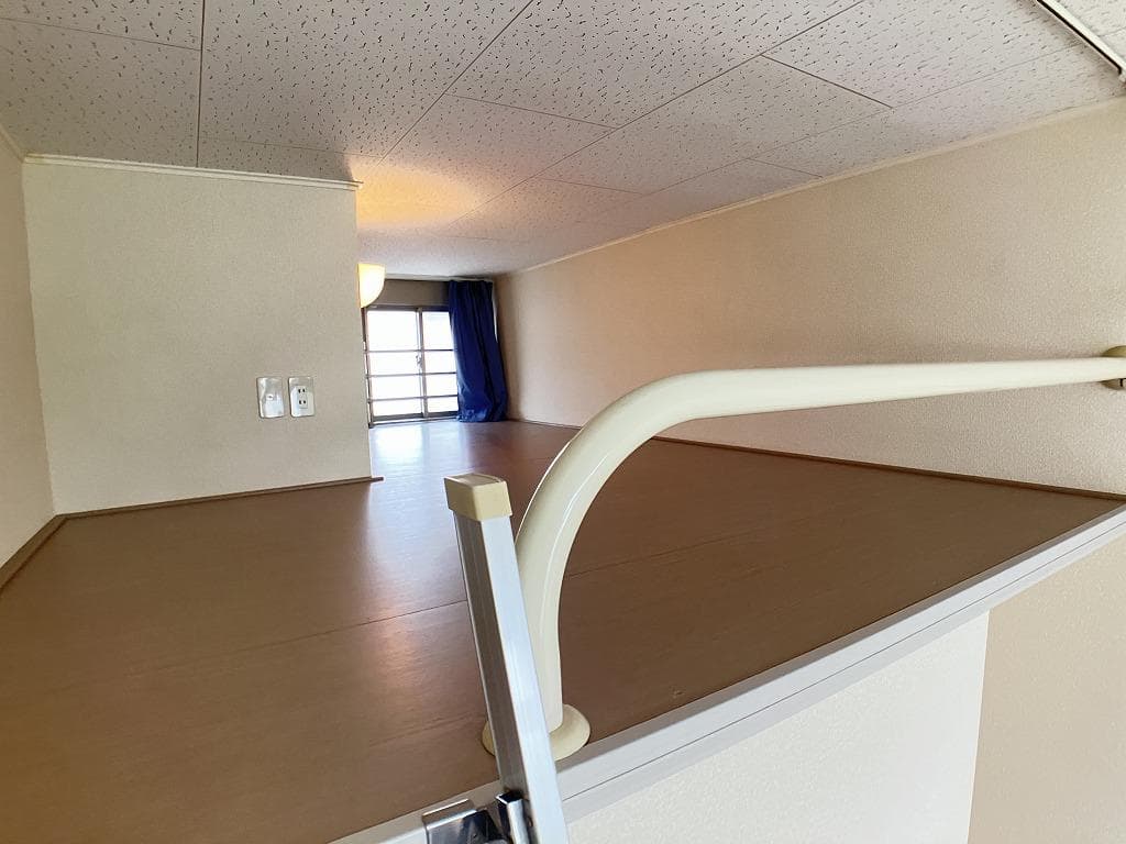 Room image 9