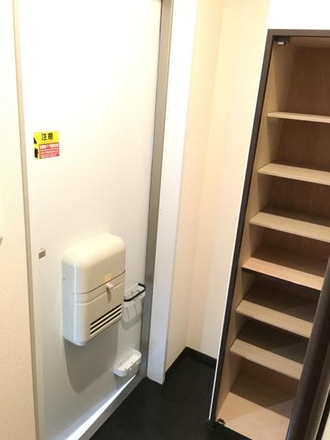Room image 10