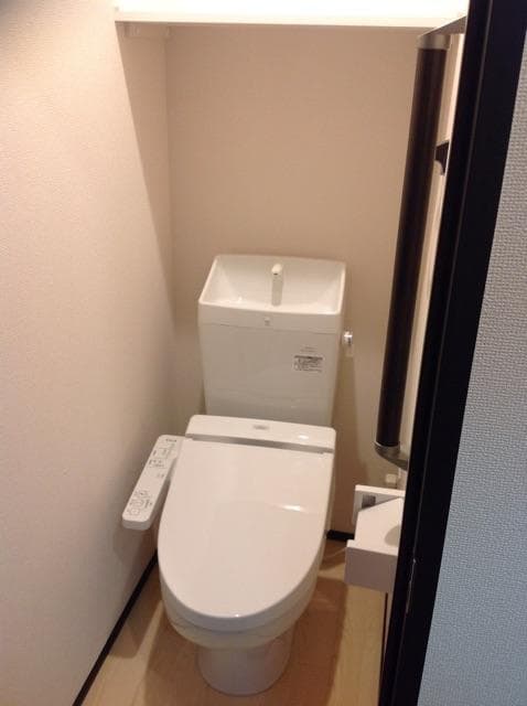 Room image 13