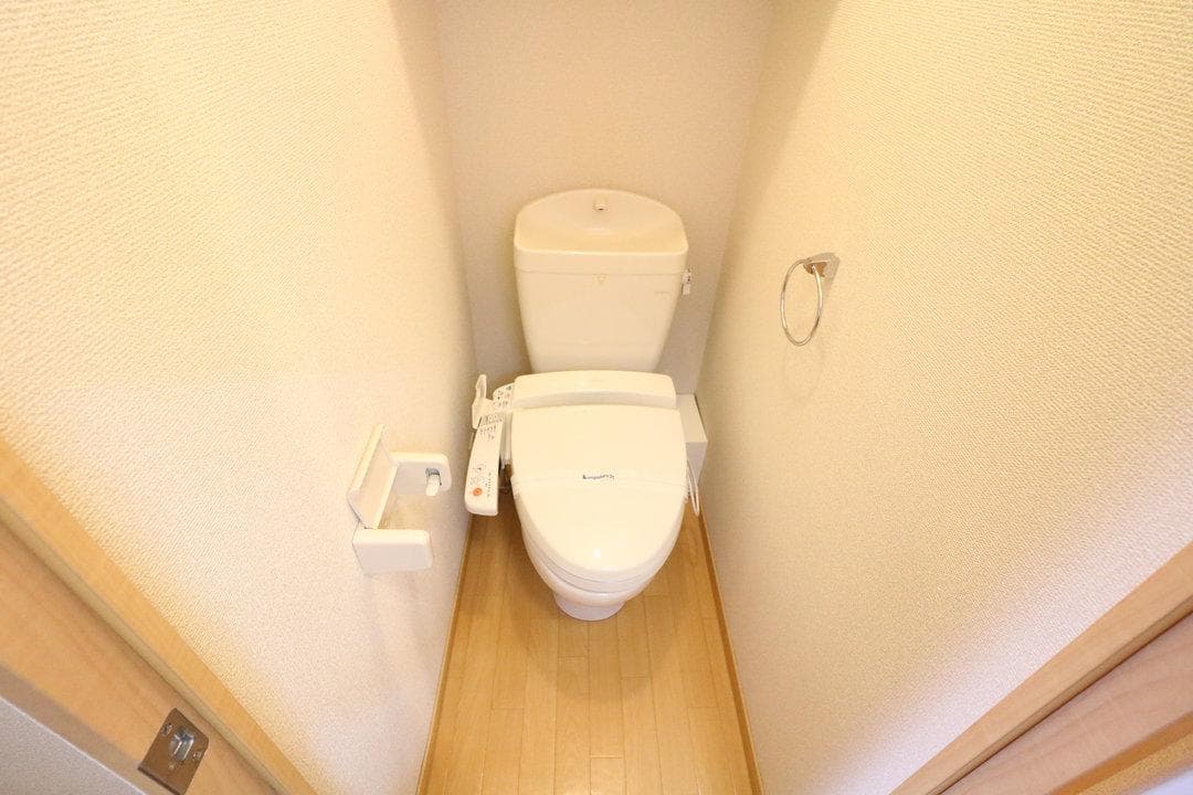 Room image 9