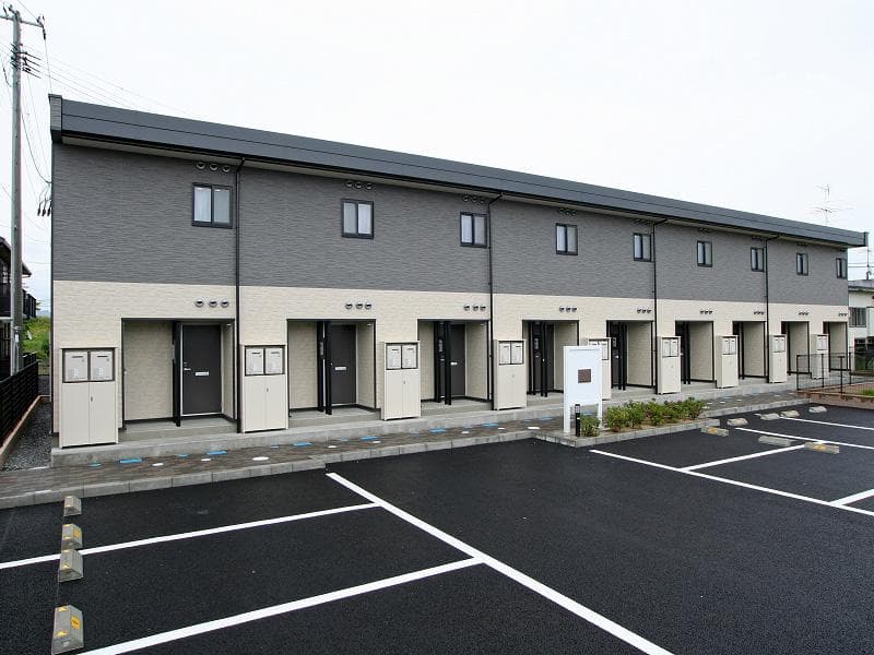 Main exterior of leopalace Riverside Clear