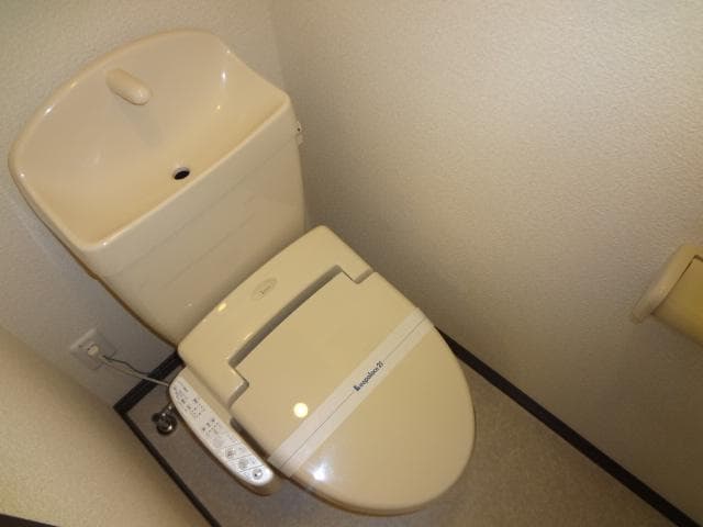Room image 14