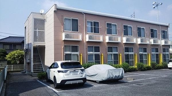 Main exterior of leopalace Kuki East