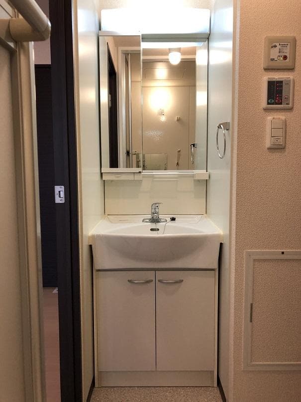 Room image 15