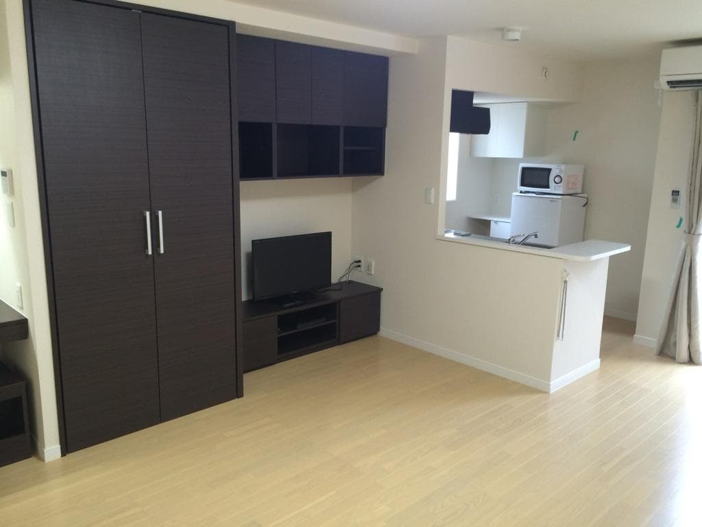 Preview interior of LEONEXT Meiwa