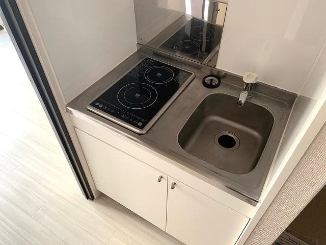 Room image 12