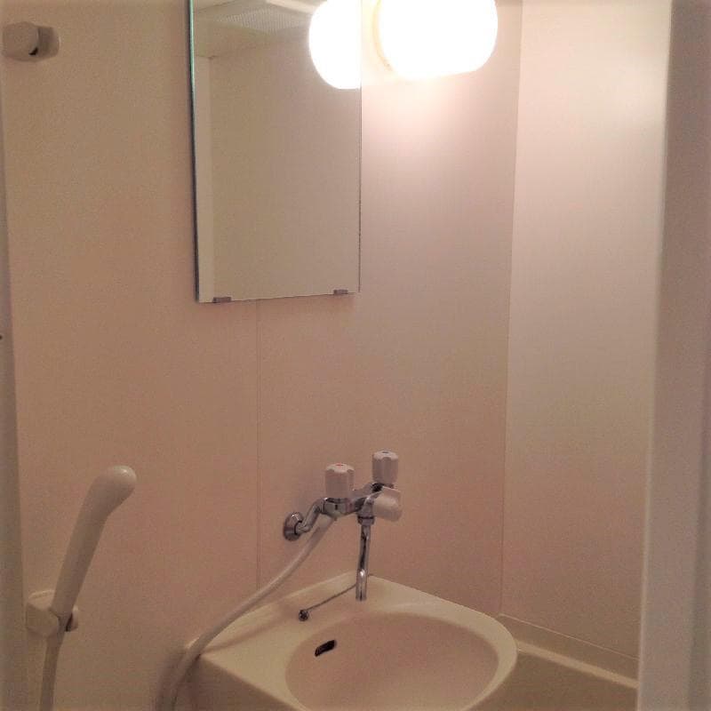 Room image 16