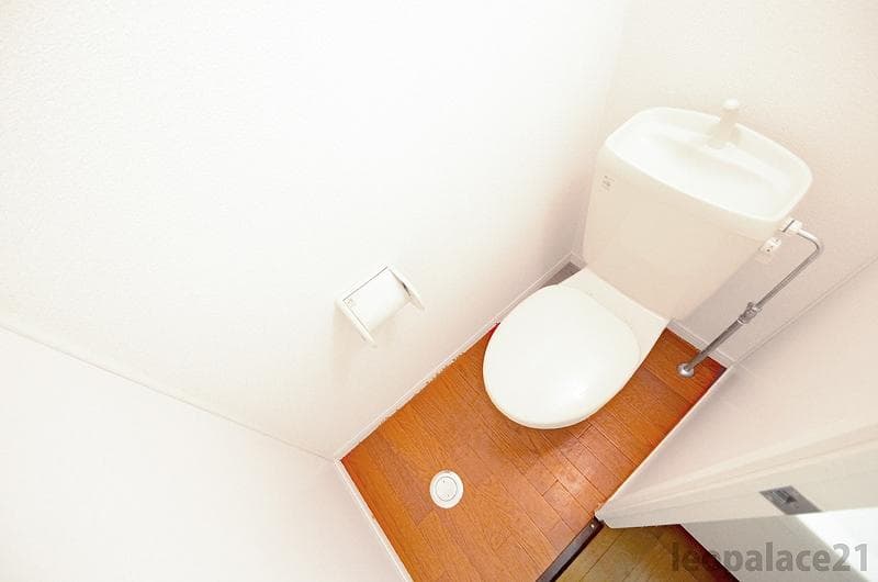 Room image 9