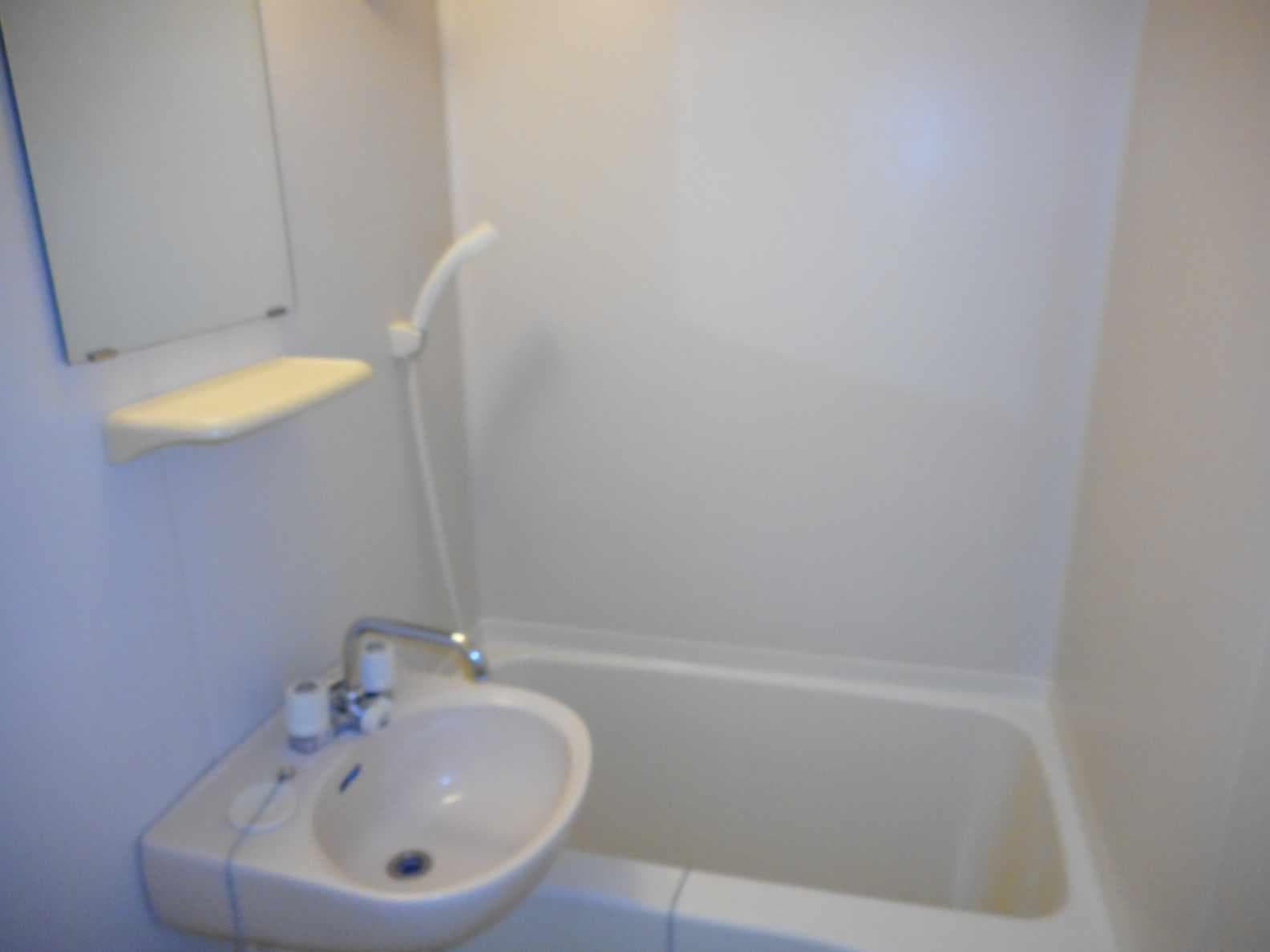 Room image 8