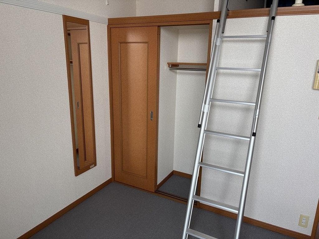 Room image 9