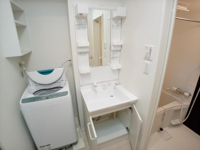 Room image 12