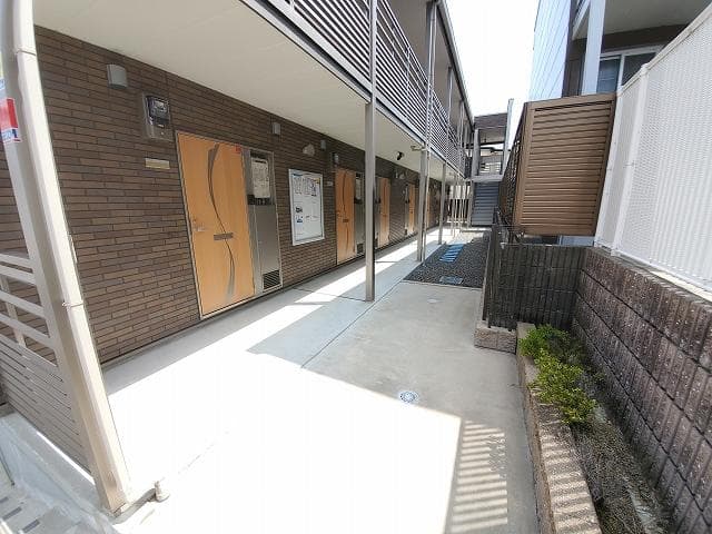Room image 13